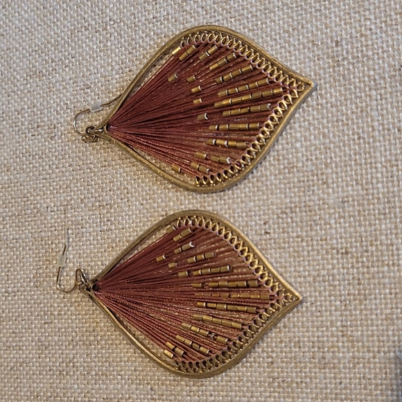 Beautiful deep burgundy jewelry necklace, earrings and cuff - Picture 2 of 7